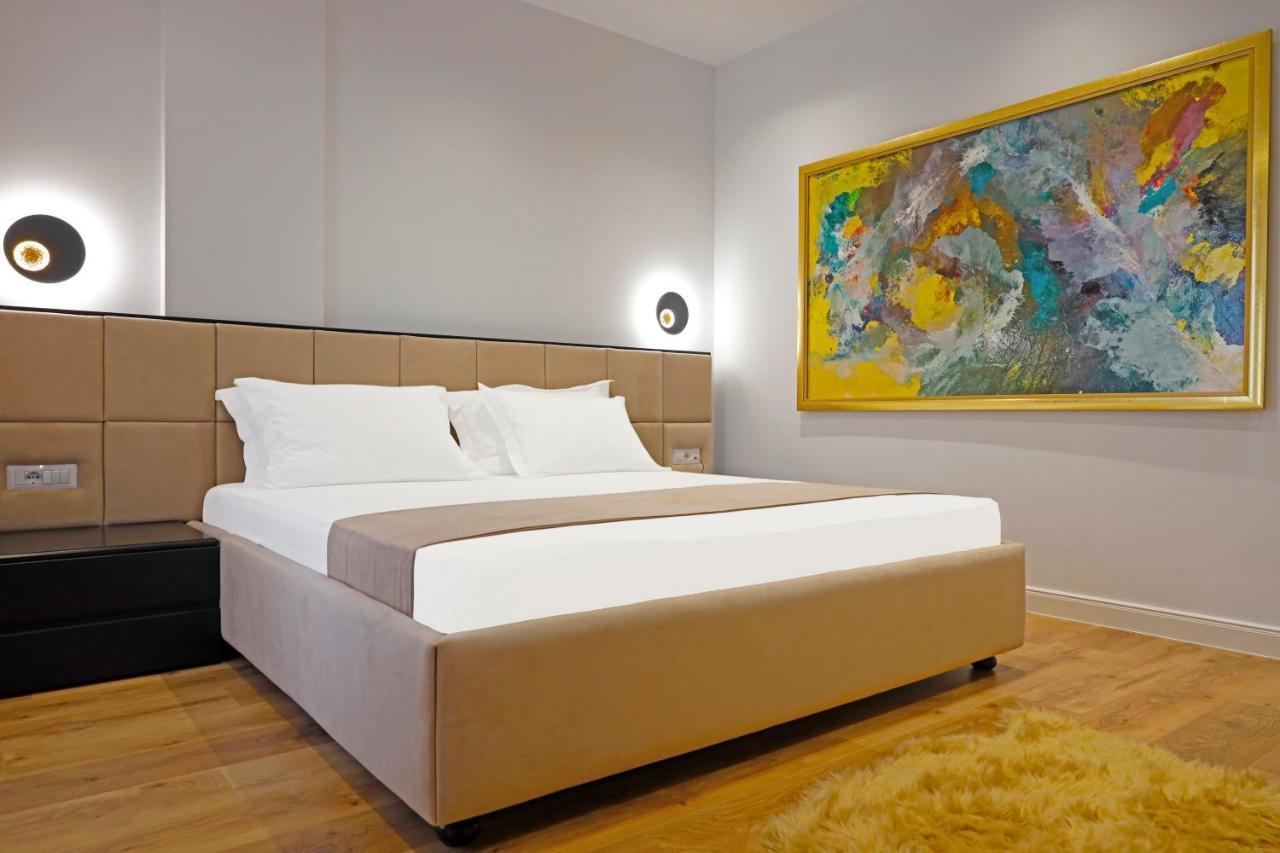 Mark Hotel Tirana Bërxull Zewnętrze zdjęcie
