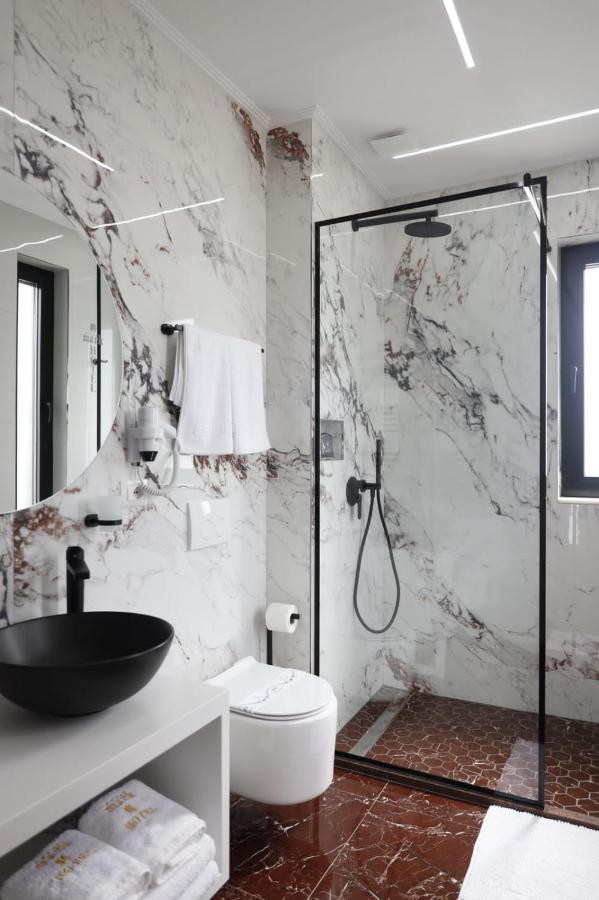 Mark Hotel Tirana Bërxull Zewnętrze zdjęcie